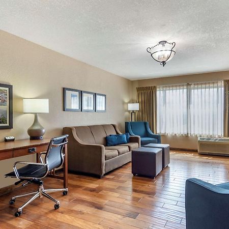 Comfort Inn & Suites Blue Ridge Zewnętrze zdjęcie