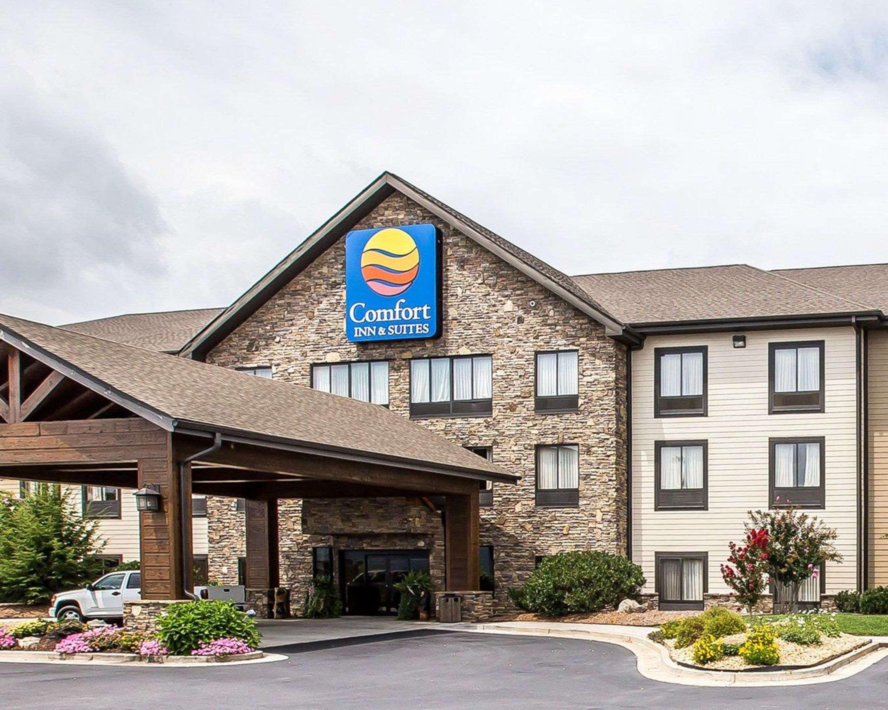 Comfort Inn & Suites Blue Ridge Zewnętrze zdjęcie
